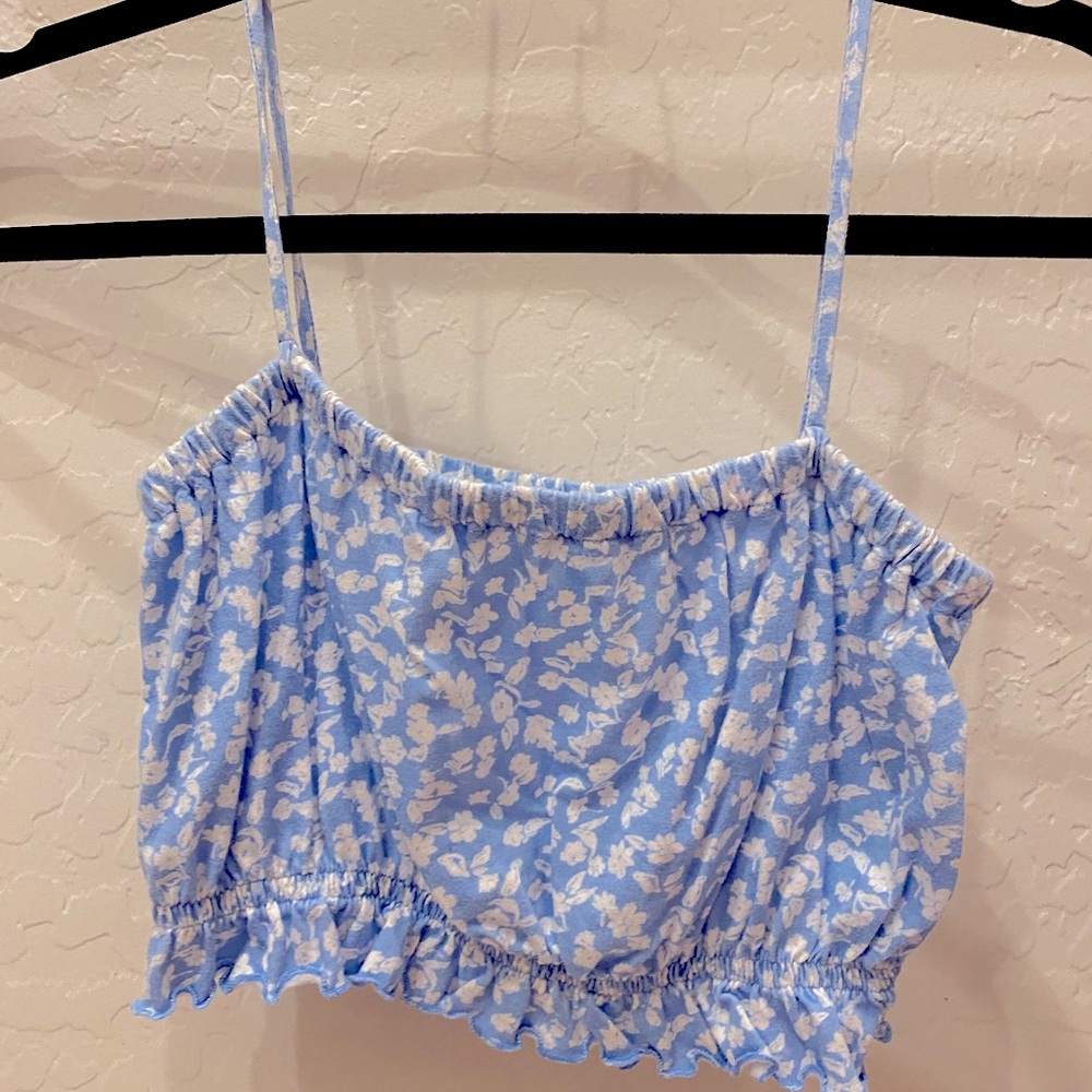 Blue tank top from Pacsun🤍